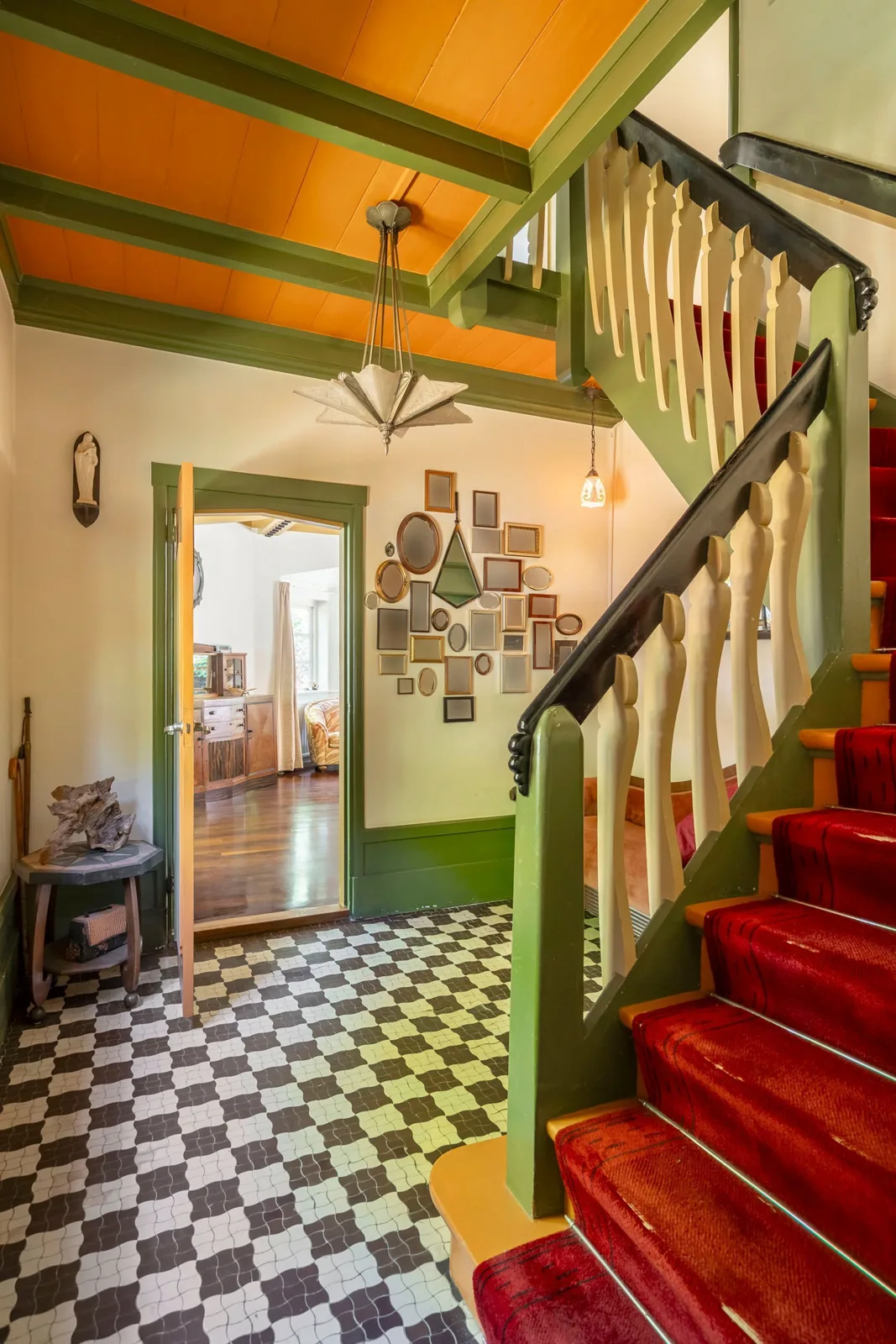 Villa De Boschkant, Bergen (NH) – trap met zwarte leuning