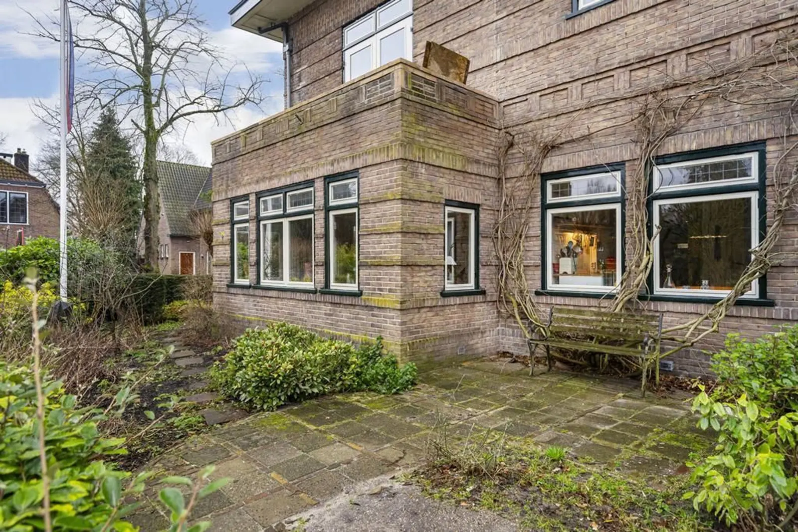 Frans Halslaan 27, Hilversum – gevel en tuin