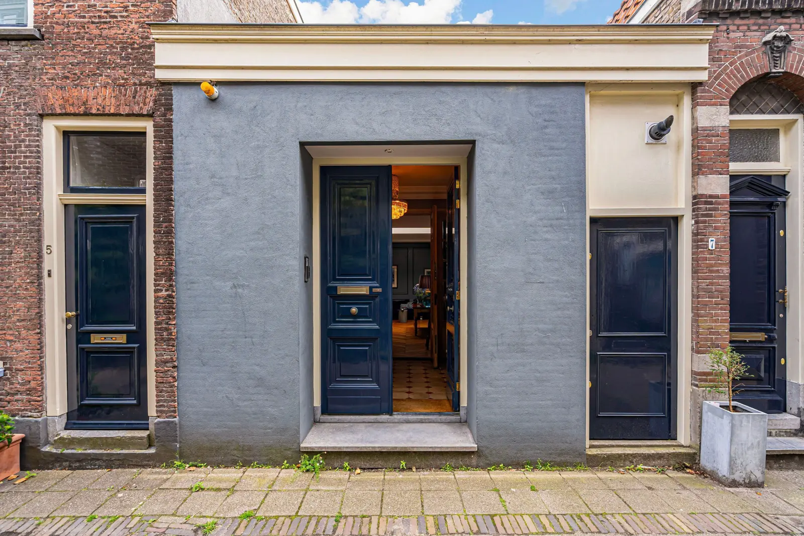 Loft #5, Gouda – de gevel aan de steeg