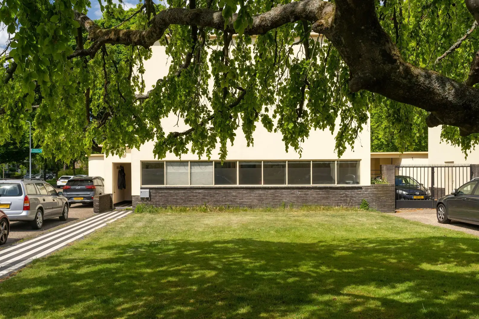 Dienstwoning Noorderbegraafplaats, Hilversum – tuinzijde
