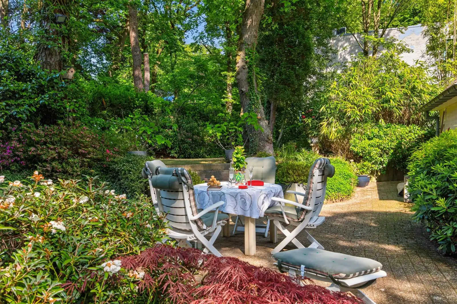 Eleonoraweg 7, Nijmegen – terras in de tuin