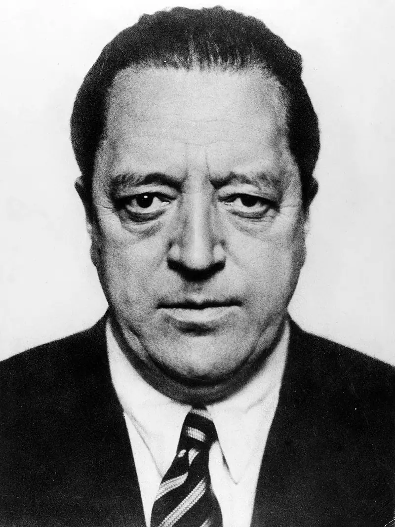 Portret van Ludwig Mies van der Rohe (1934)