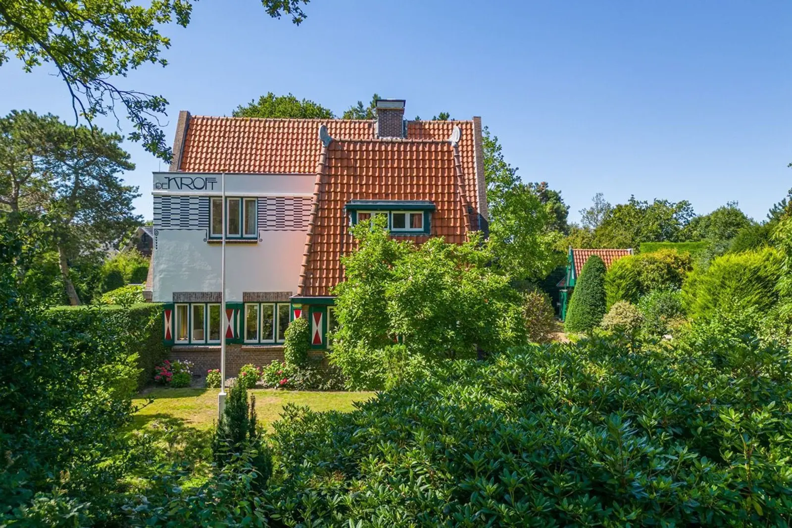 Villa De Kroft, Schoorl – de villa in de tuin