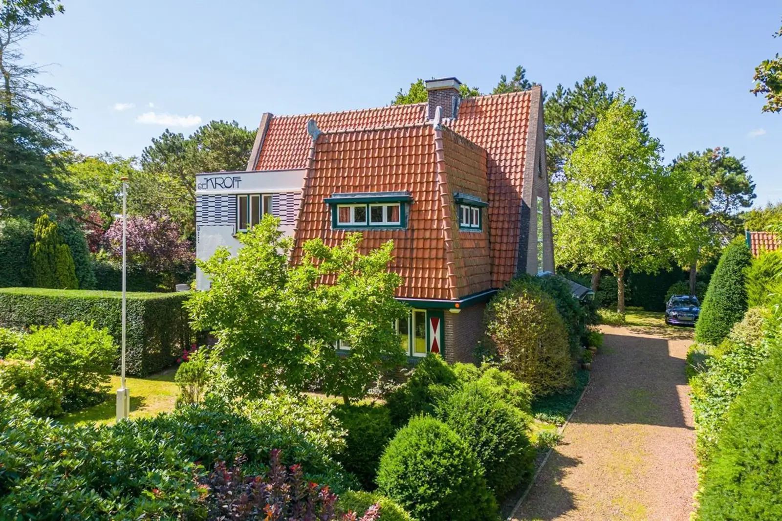 Villa De Kroft, Schoorl – de villa aan de oprit