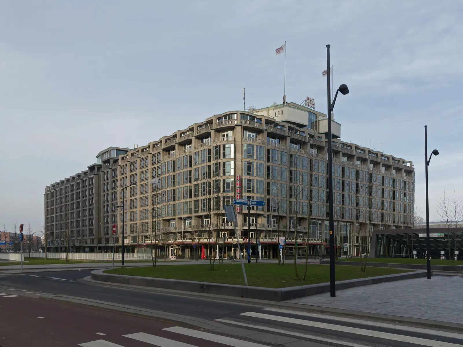 Groothandelsgebouw (met W. van Tijen), Rotterdam (1953), ontwerp Hugh Maaskant