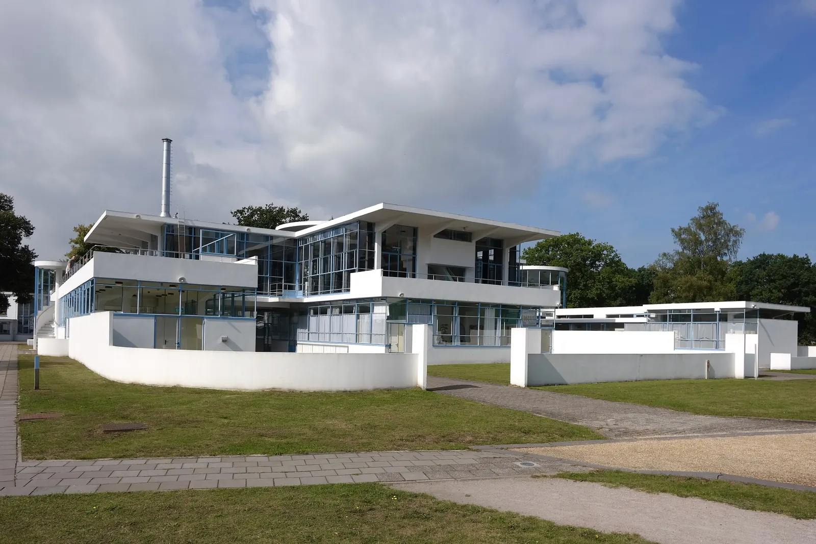 Sanatorium Zonnestraal (met B. Bijvoet), Hilversum (1928), ontwerp Jan Duiker
